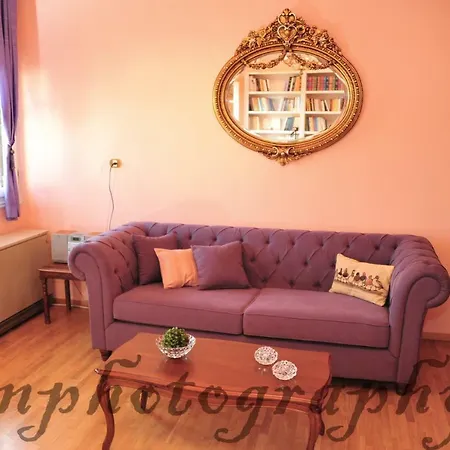Apartment Alexandra's Art *